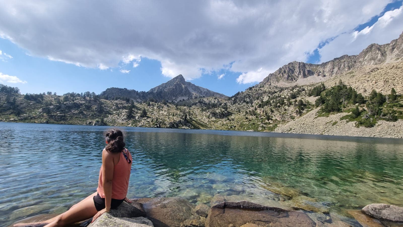 Off the beaten path, between mountain passes and mountain huts